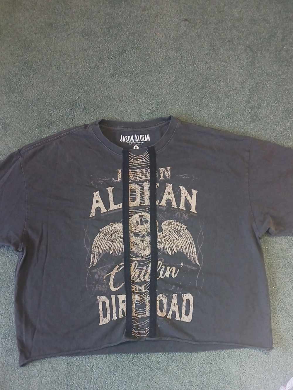 Jason Aldean Graphic Cropped Tee in Faded Black With Chains Down The Center